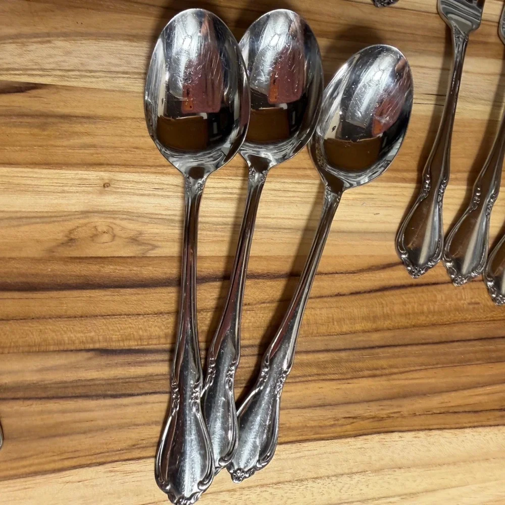 Oneida Chateau Deluxe Stainless Flatware 20 Piece Mixed Lot Serving Pieces